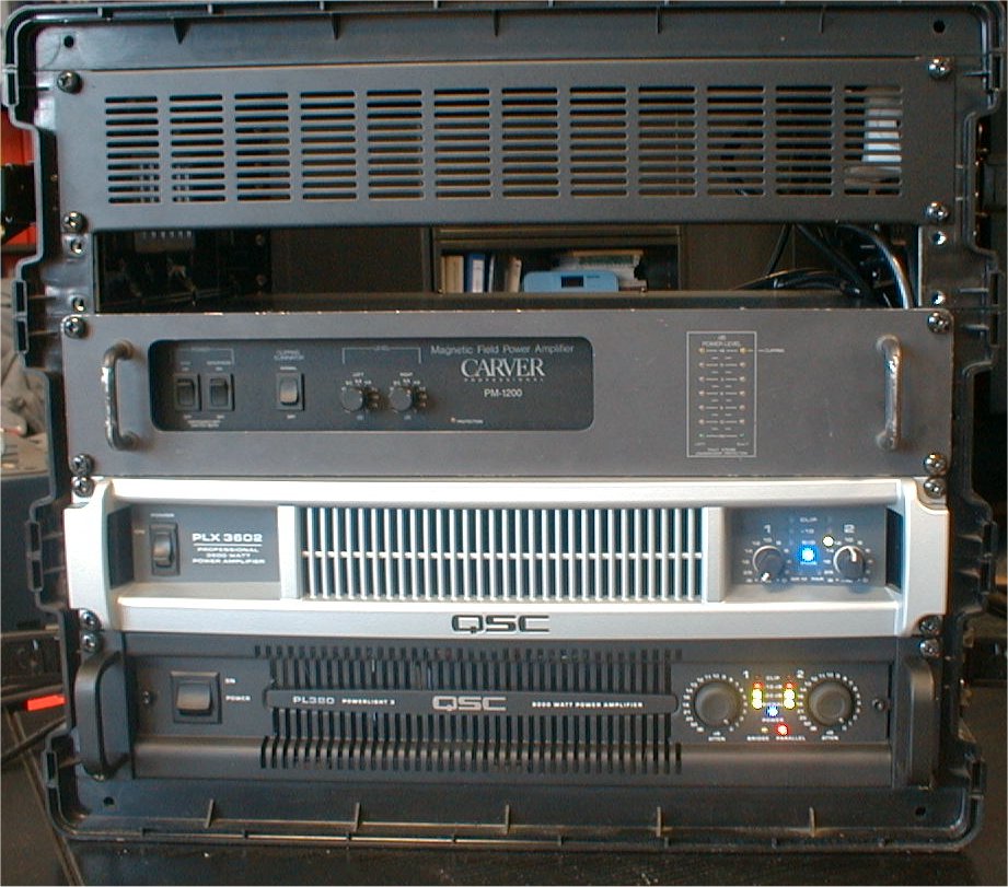 ZesilRack.jpg